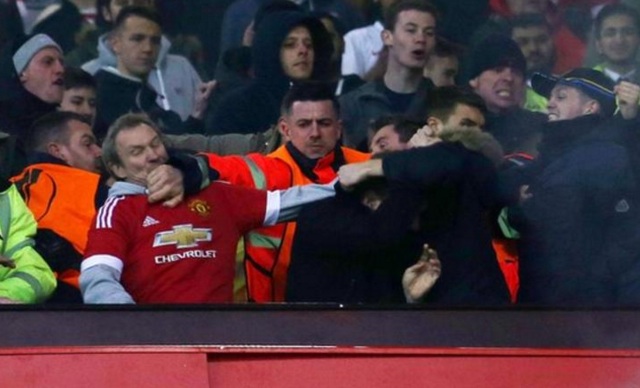 Manchester United, Liverpool fights