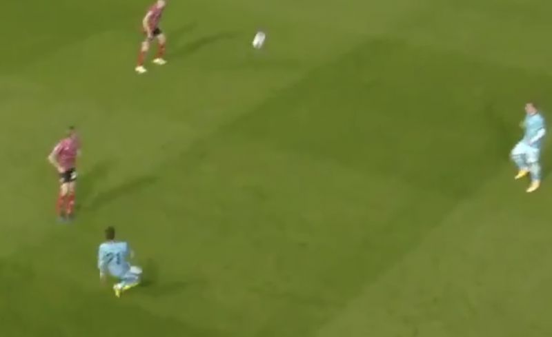 (Video) Tsimikas’ Robbo-style cross-field ping left Liverpool fans purring