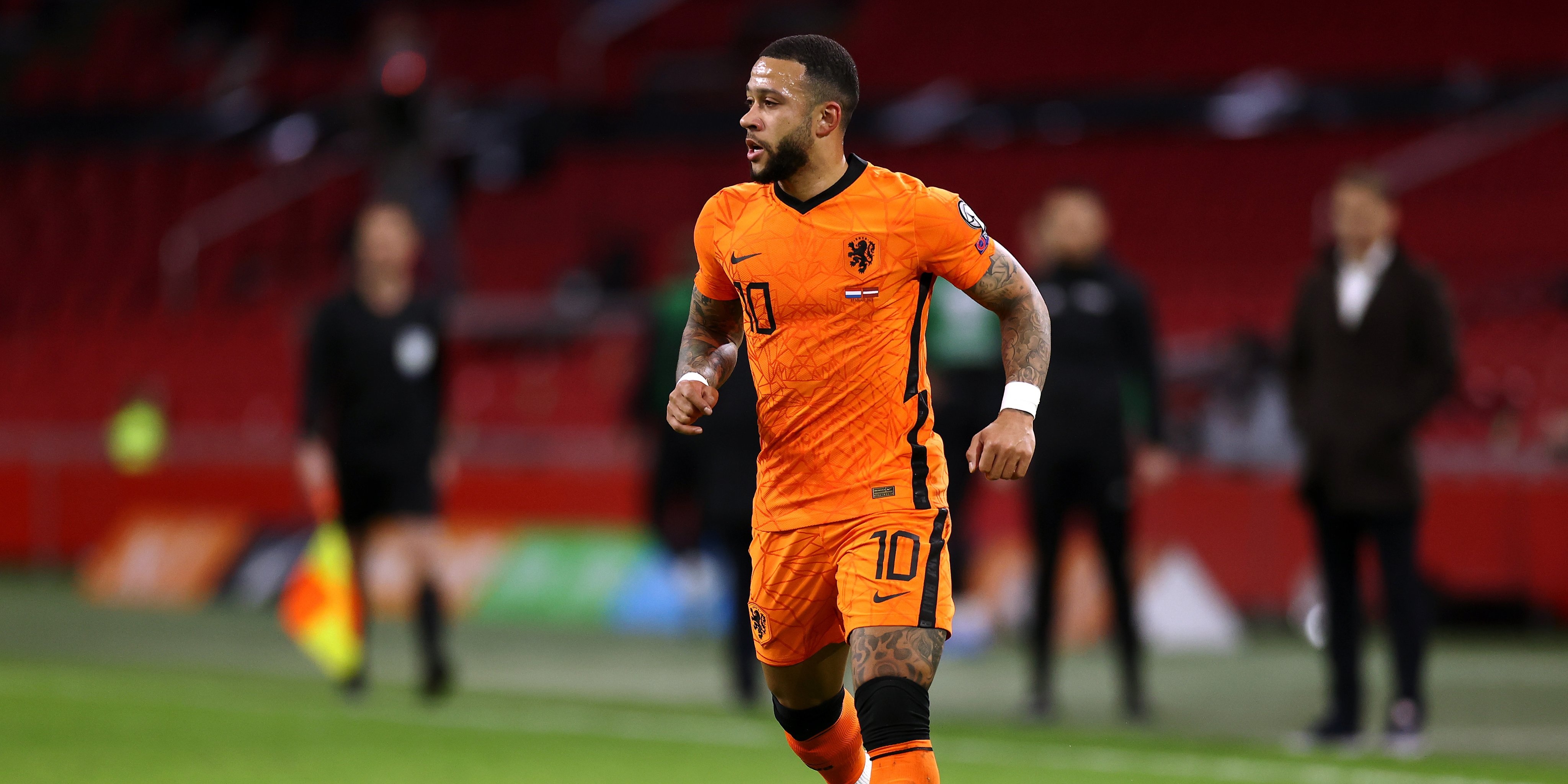 Depay, Liverpool, Manchester United