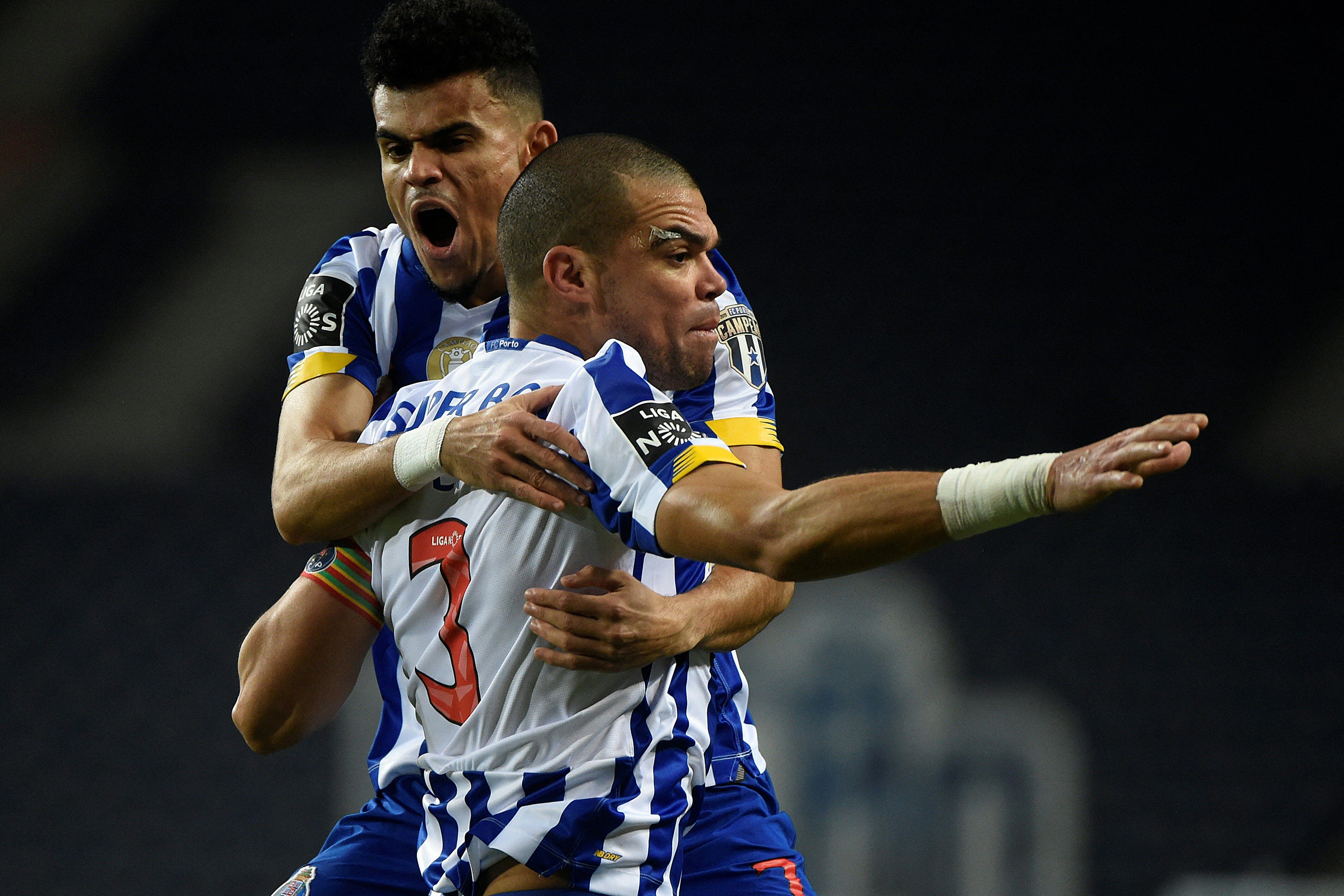 Liverpool, Diaz, Pepe, Martinez