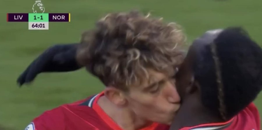Mane, Tsimikas