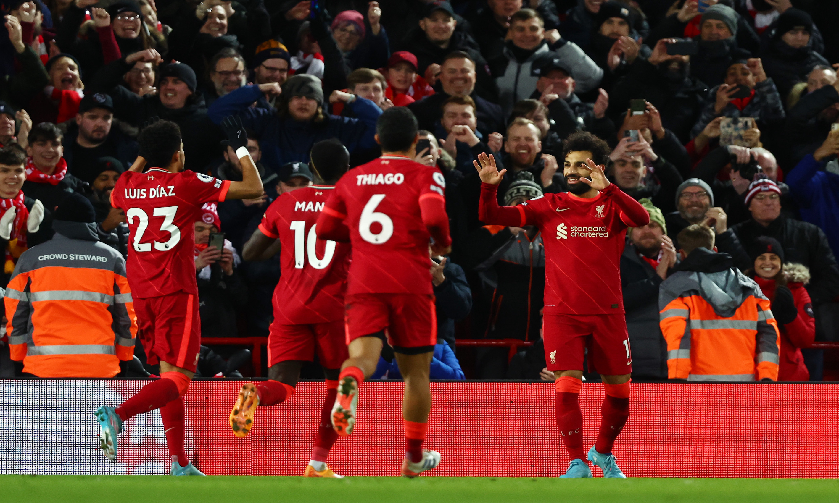 Liverpool, Mills, Jota, Klopp