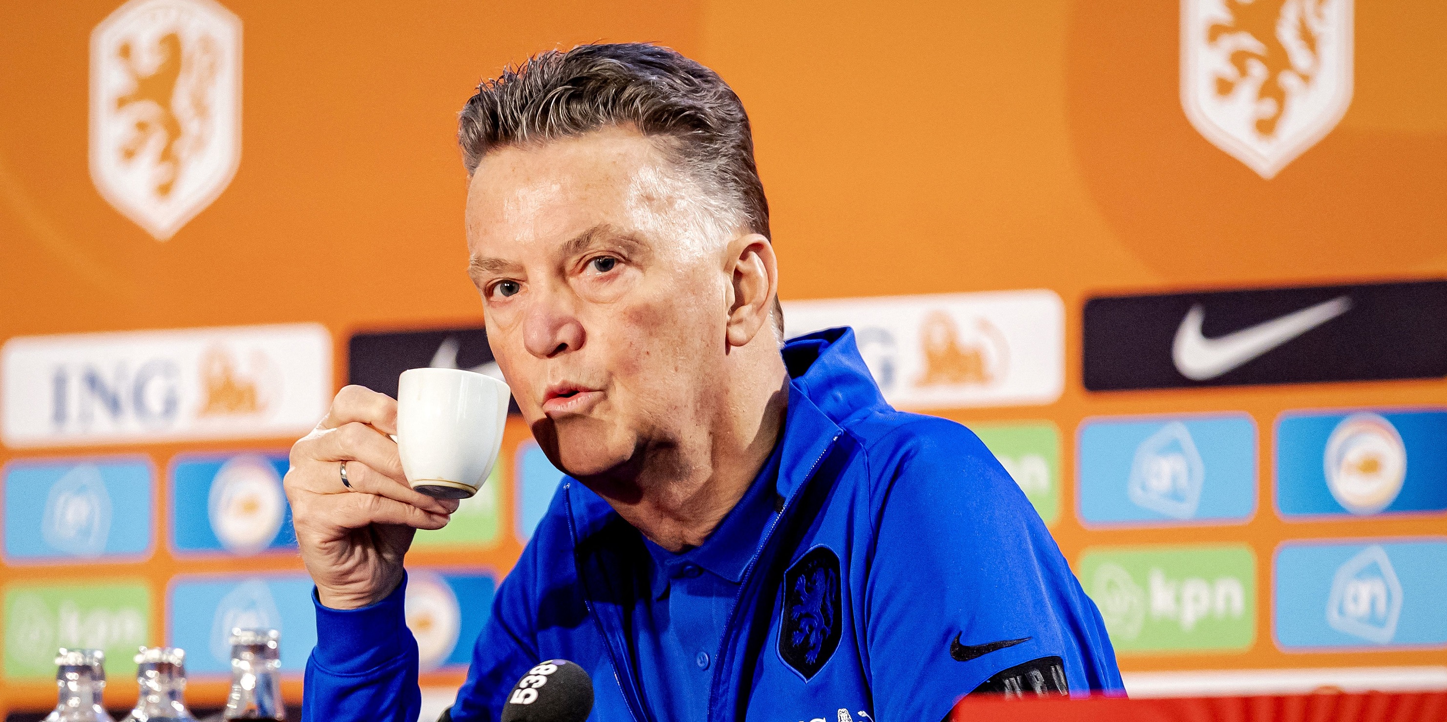 Van Gaal, FIFA
