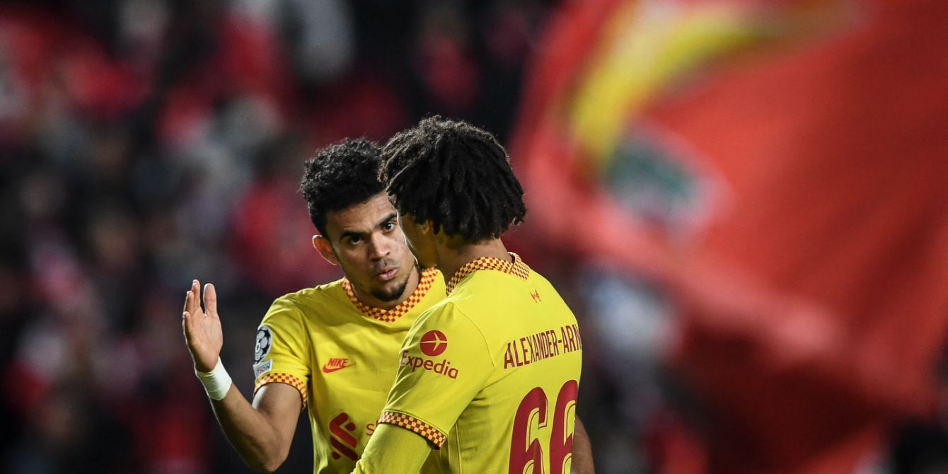 Alexander-Arnold, Specsavers
