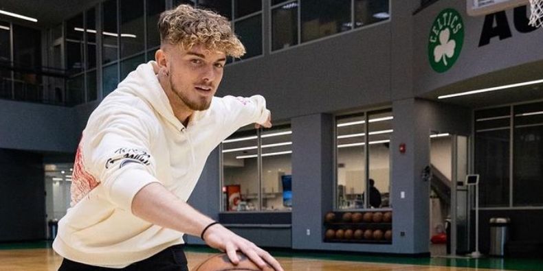 (Images) Harvey Elliott visits the Boston Celtics as he tries out a new sport before returning to Liverpool for pre-season
