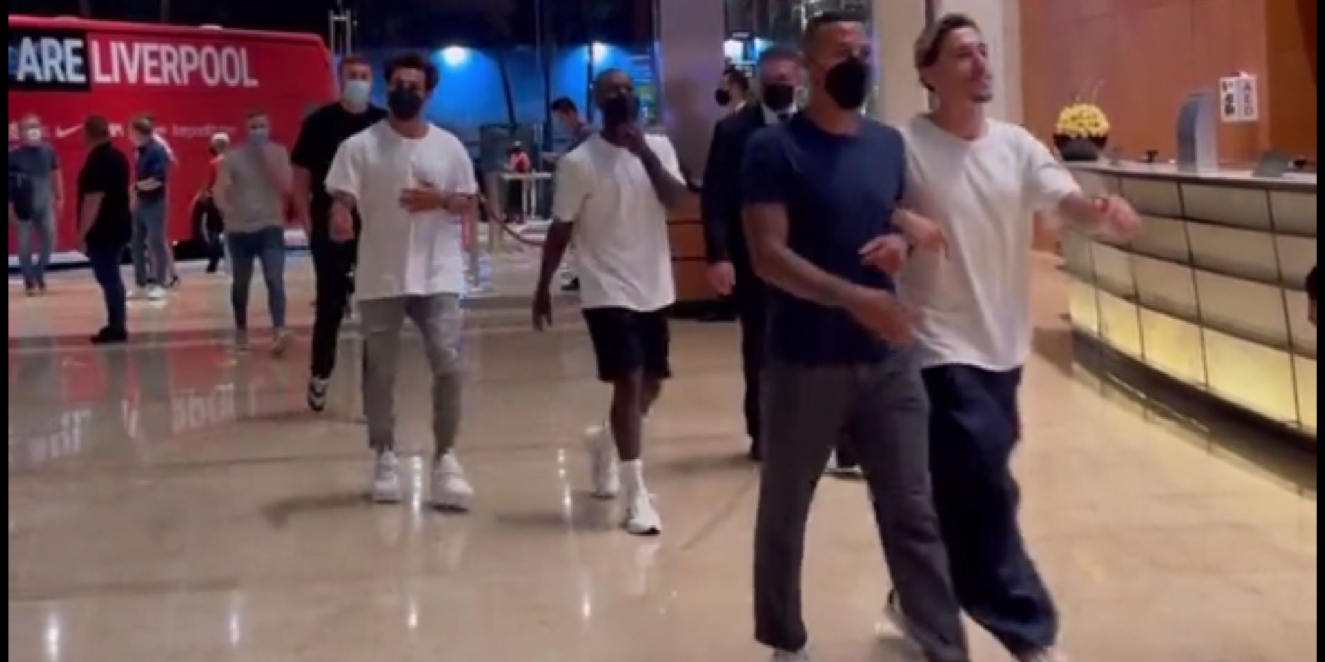 Tsimikas, Thiago