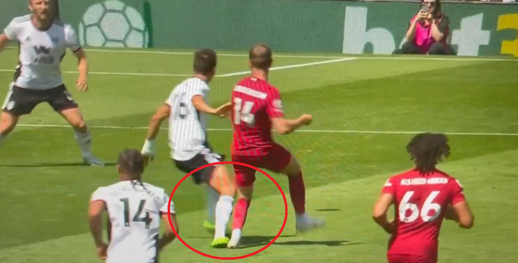 Henderson, Mitrovic