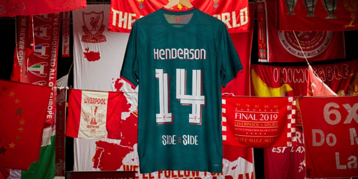 Liverpool, Kit