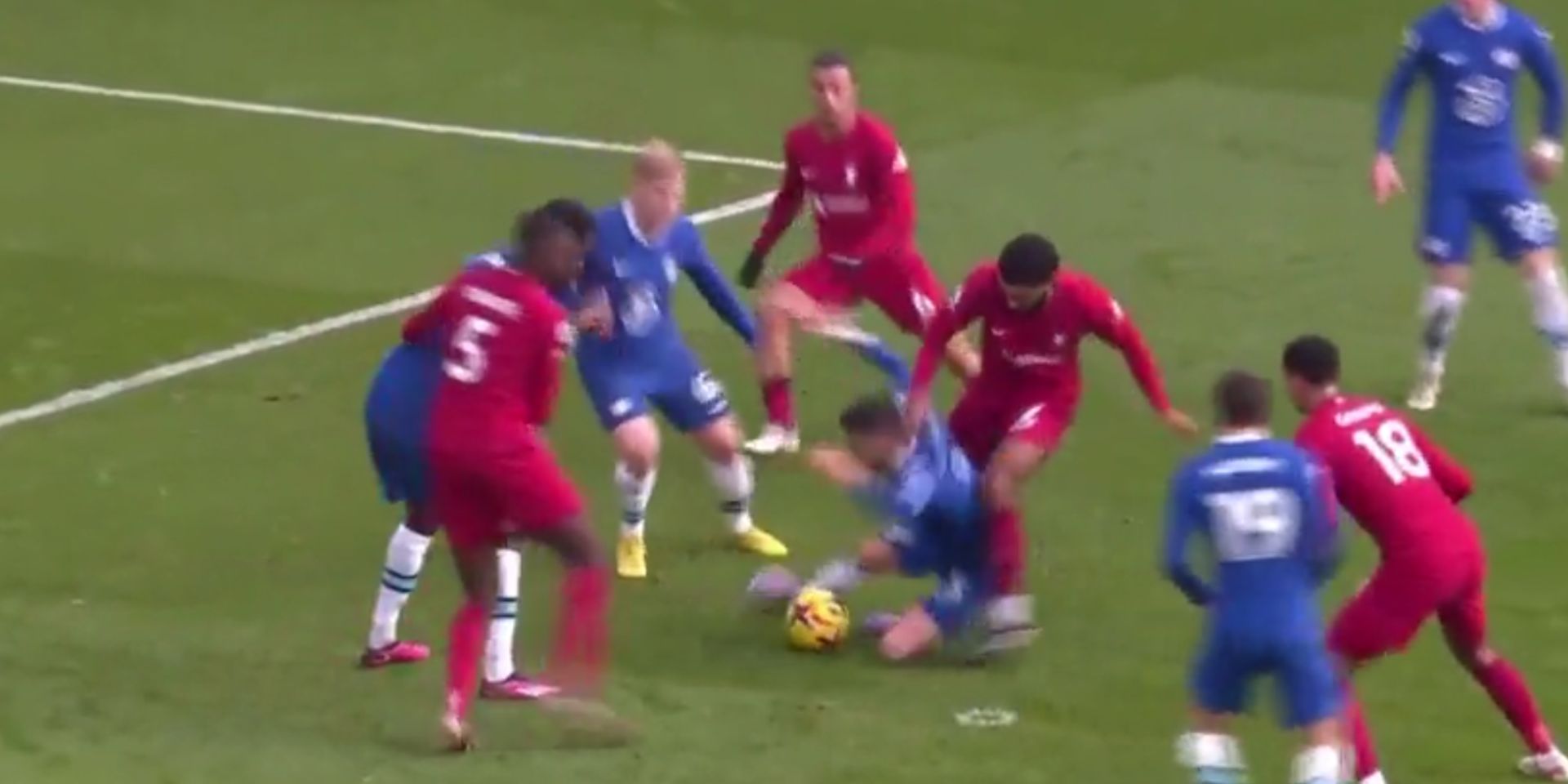 Gomez, Jorginho