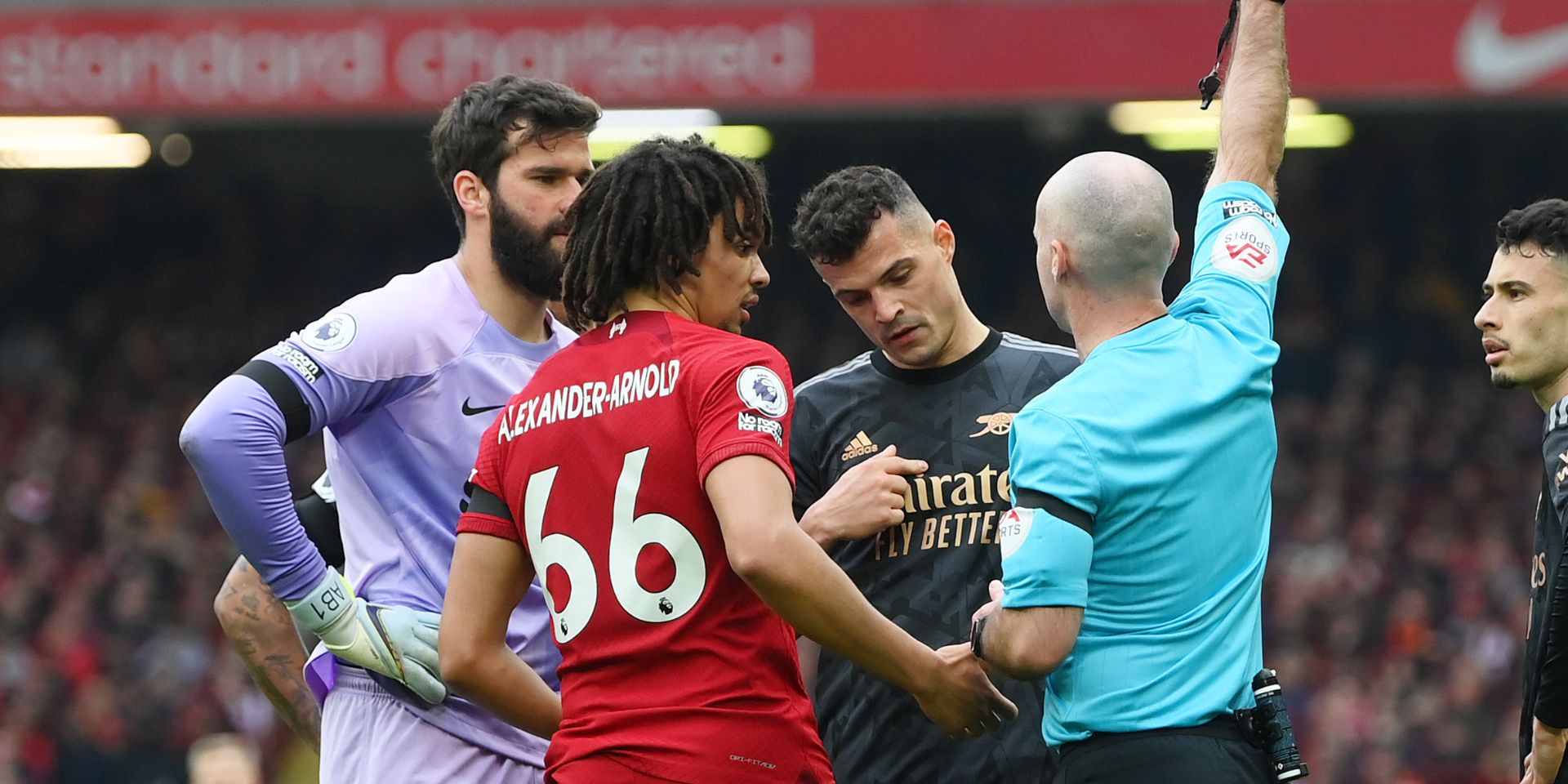 Alisson, Trent