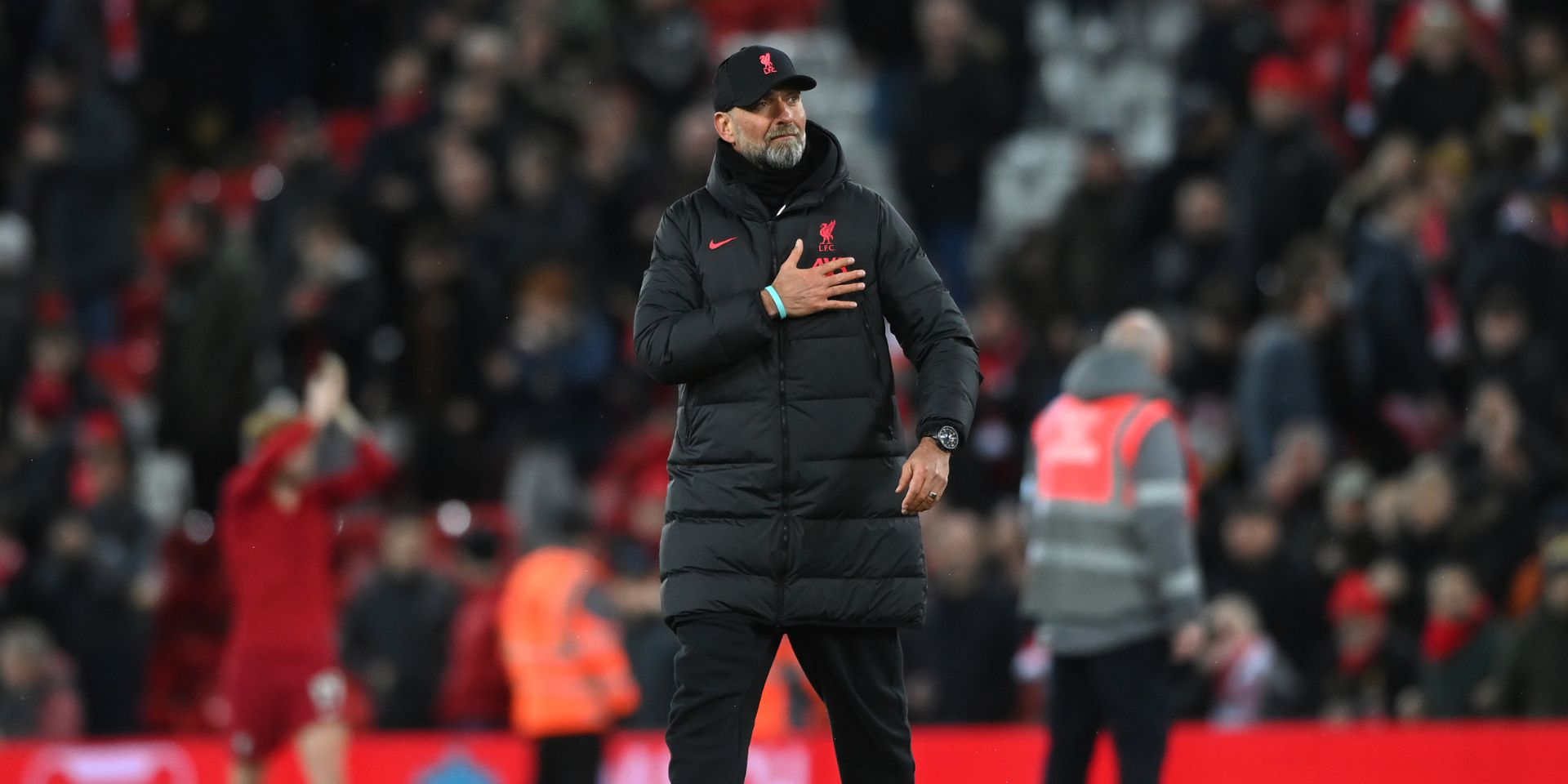 Liverpool, Neves