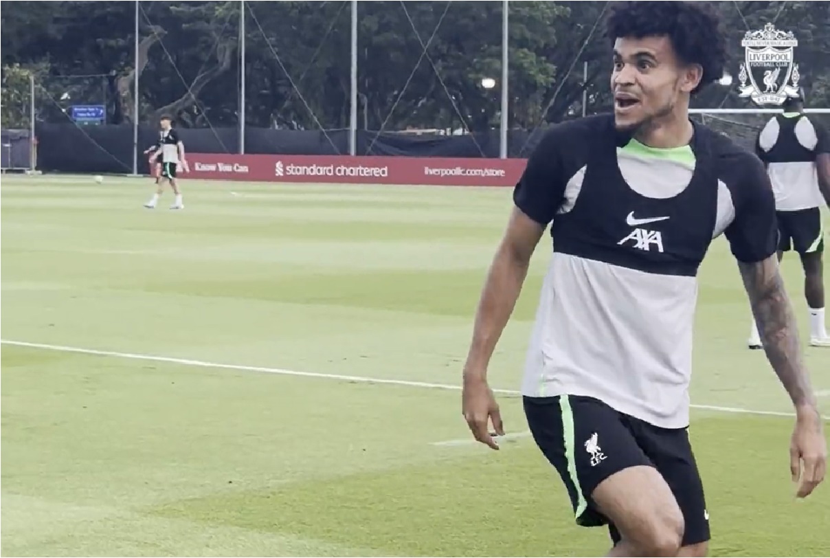 luis-diaz-training