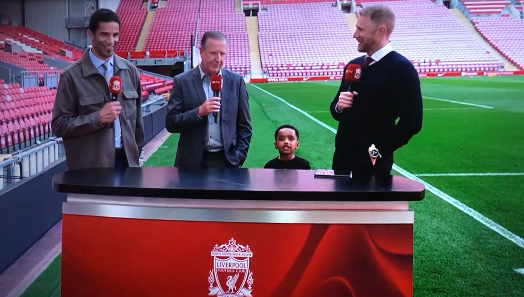 van Dijk, Gomez