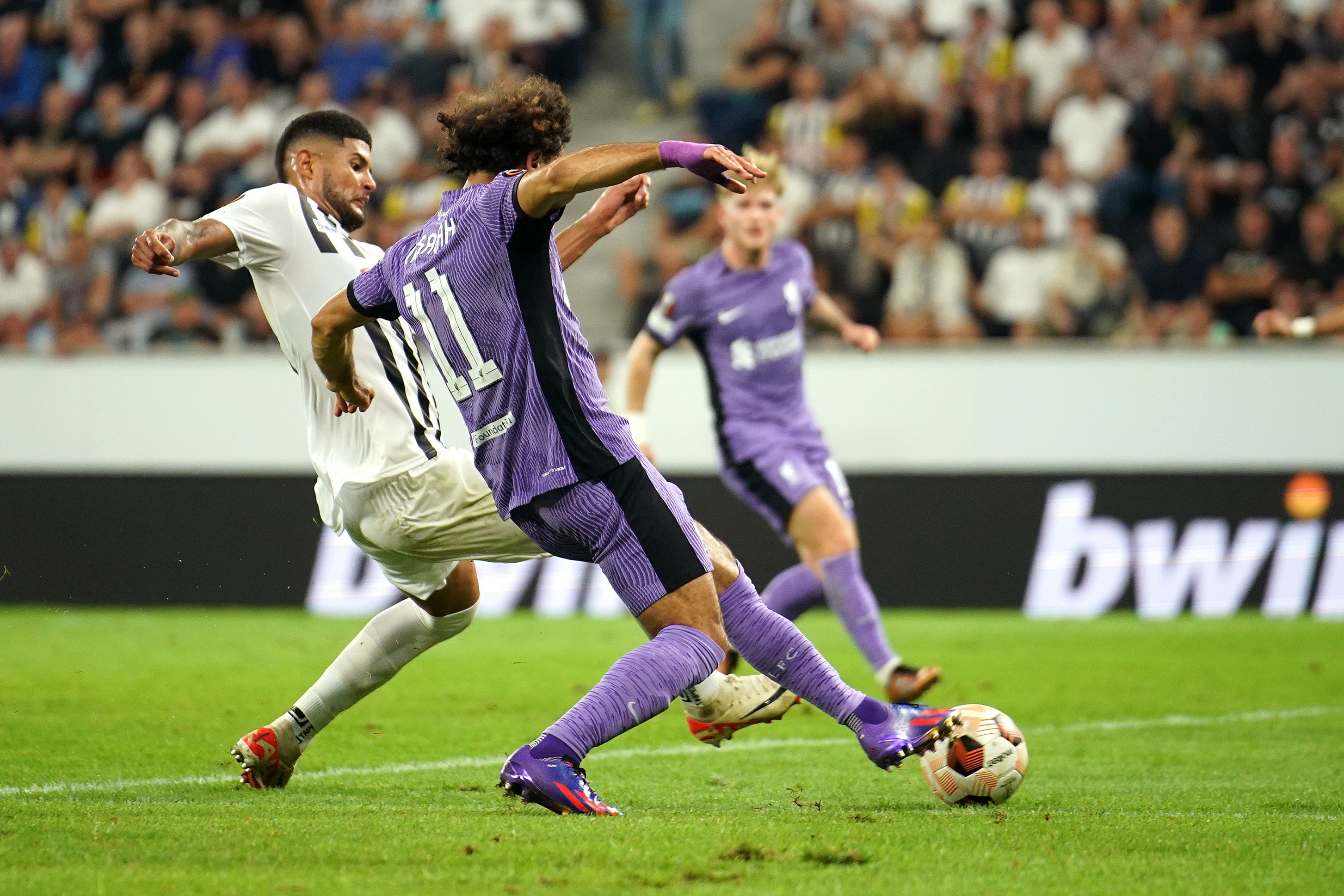 Shearer, Salah Shearer, Salah