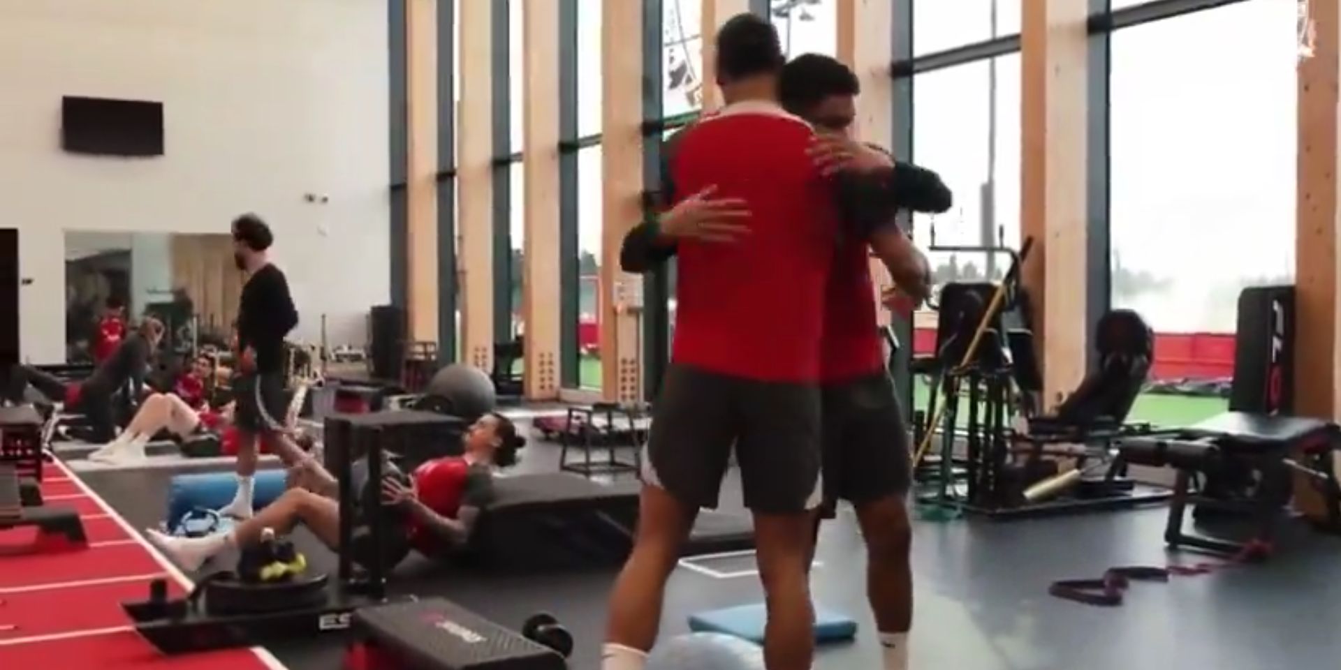 Van Dijk, Gomez