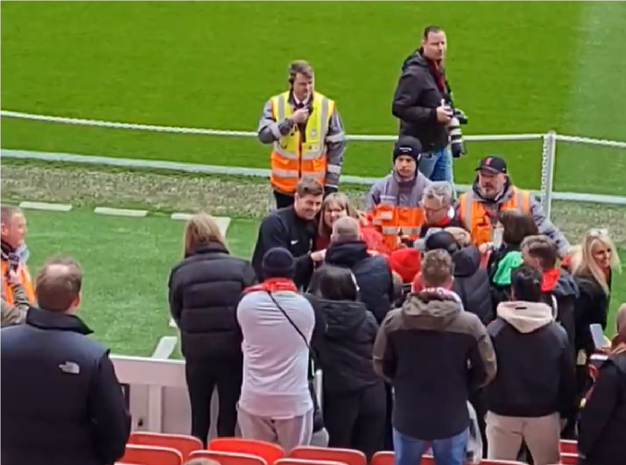 gerrard-autographs