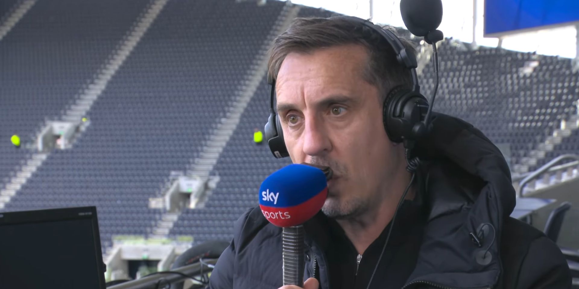 Neville, Liverpool, Salah