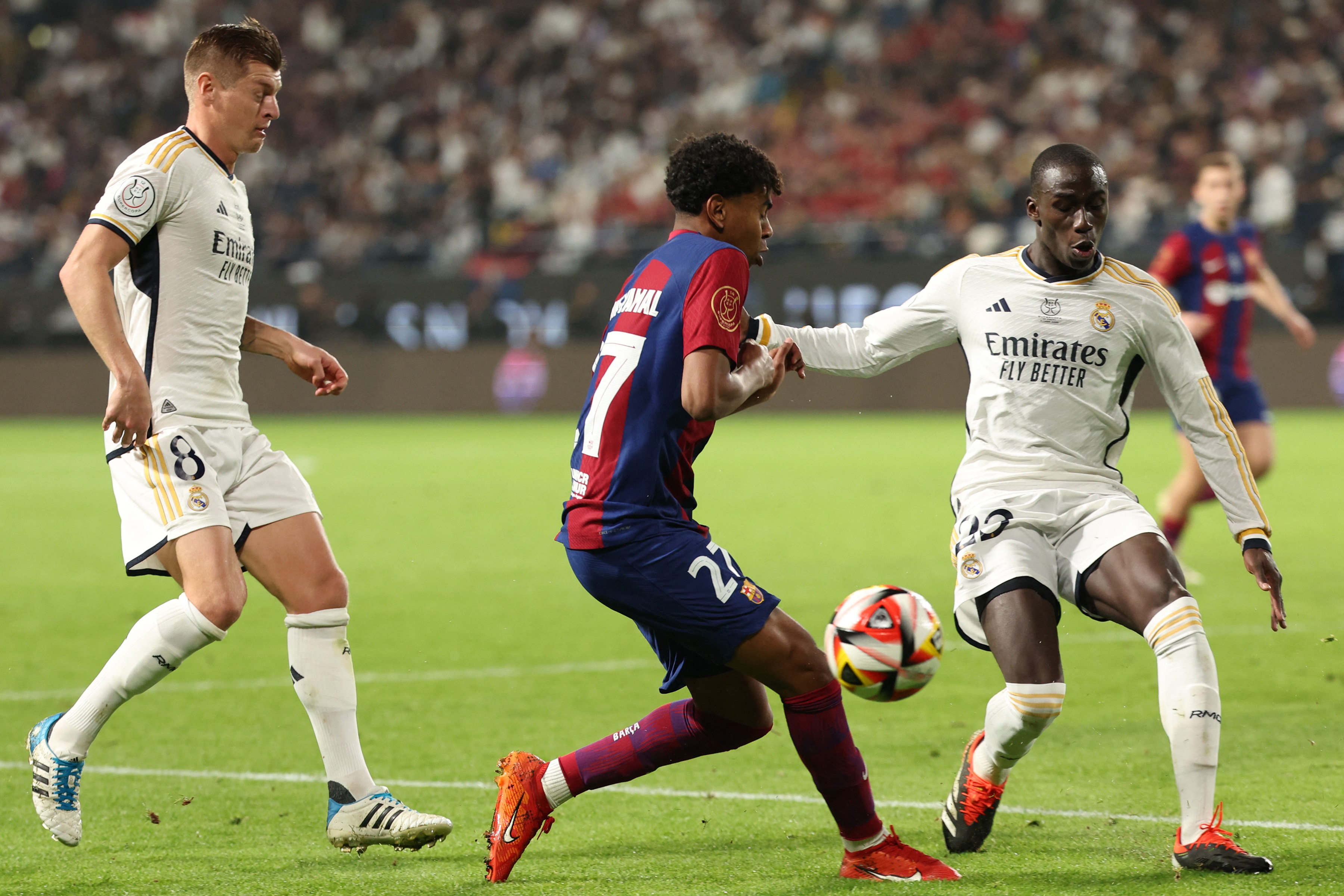 Yamal, Liverpool, Mendy Yamal, Liverpool, Mendy