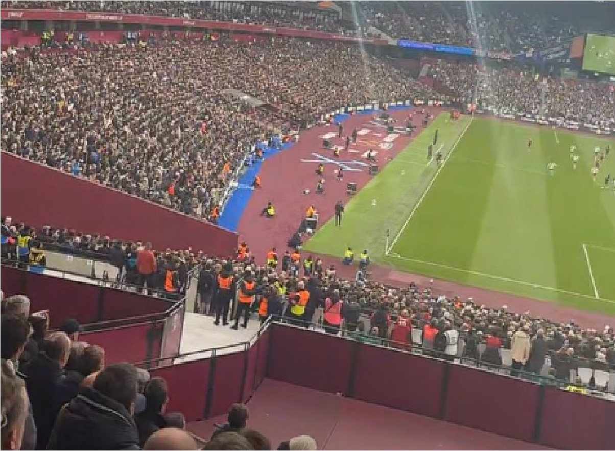 geertruida-london-stadium