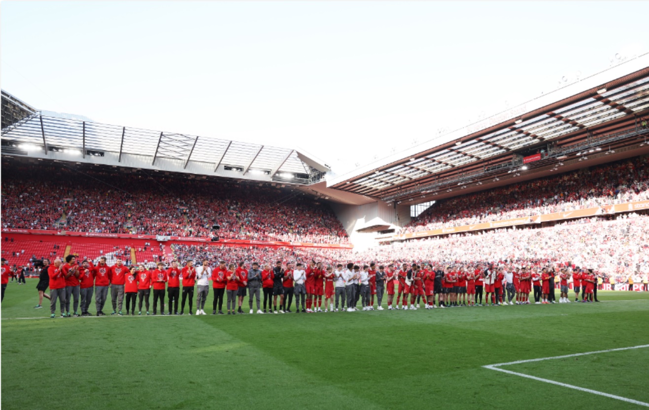 liverpool-players-anfield