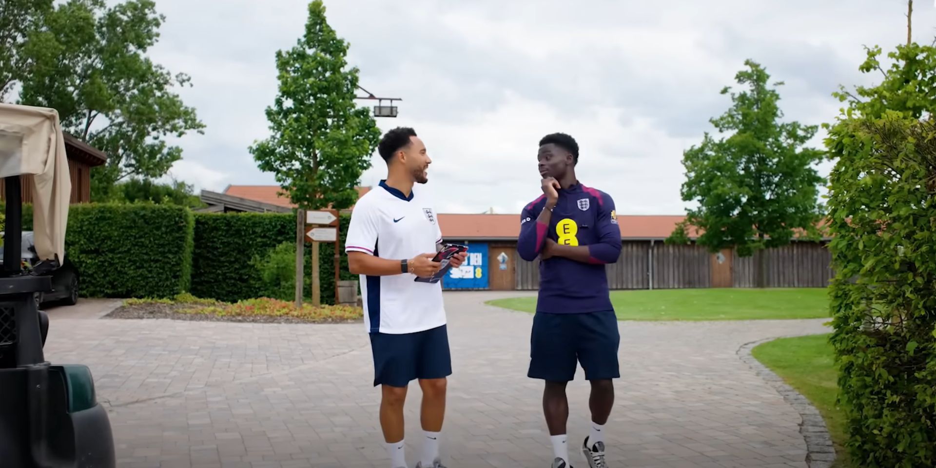 Alexander-Arnold, Saka