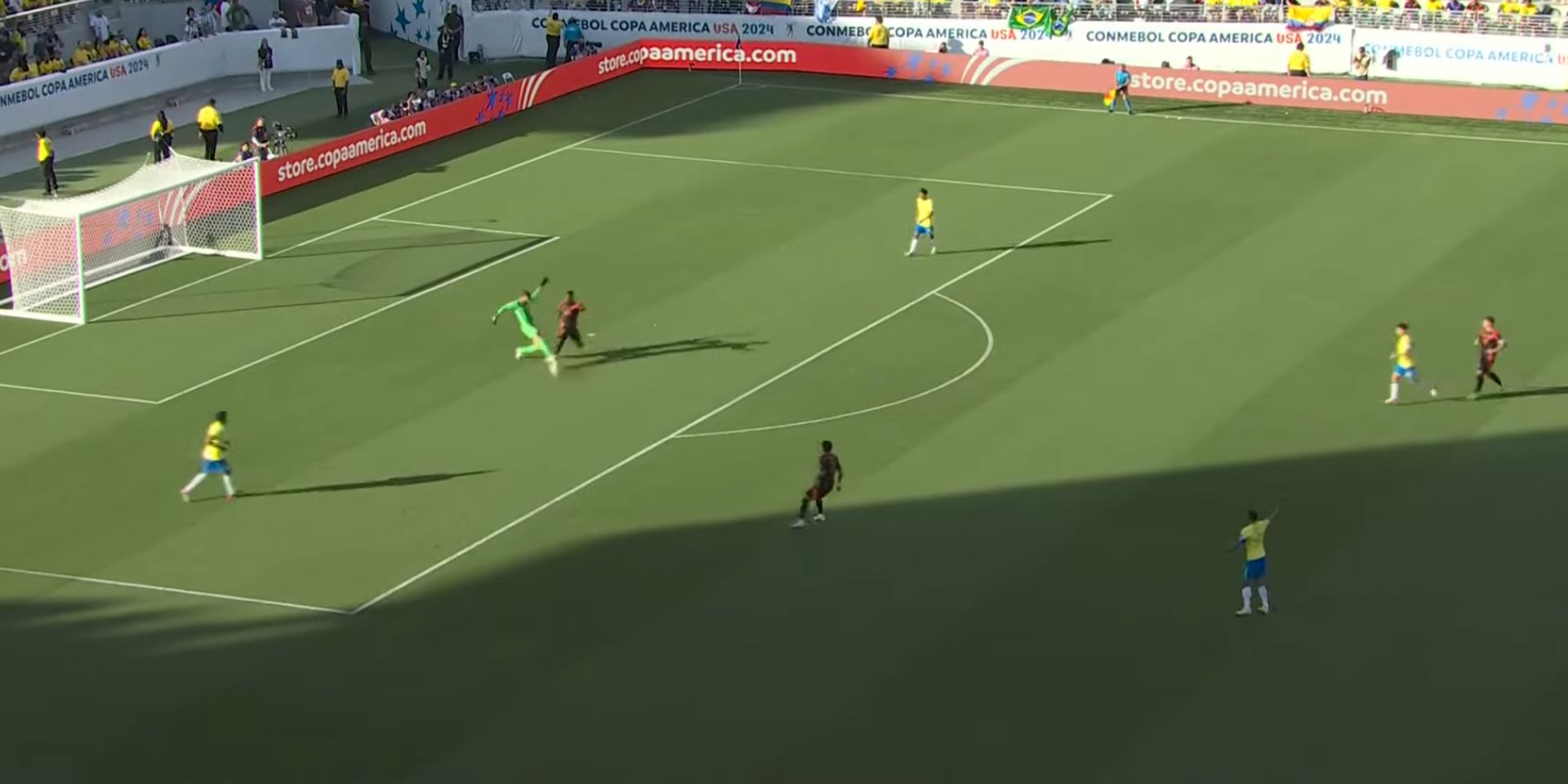 Alisson, Diaz