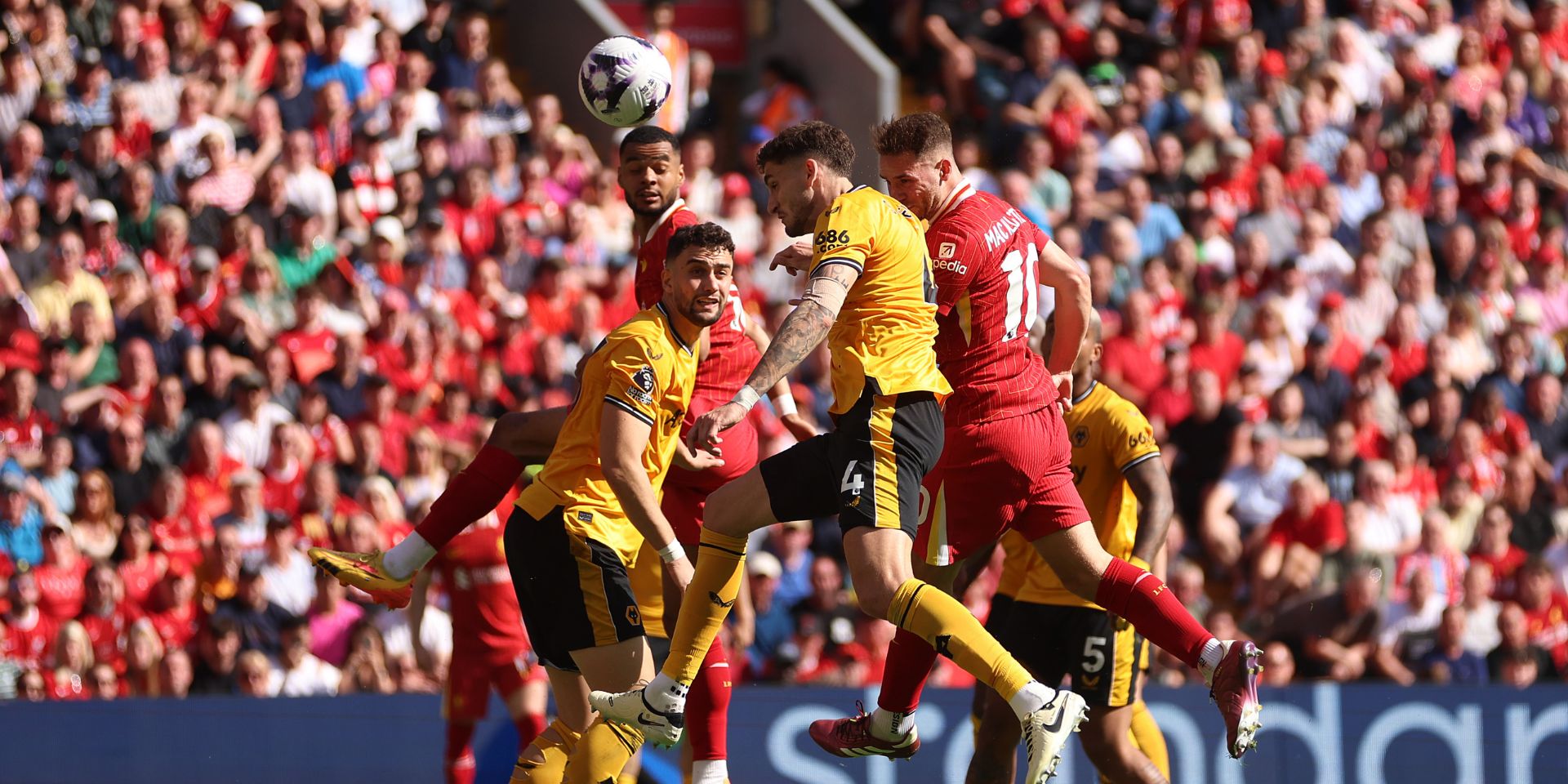Liverpool, Wolves, Toti