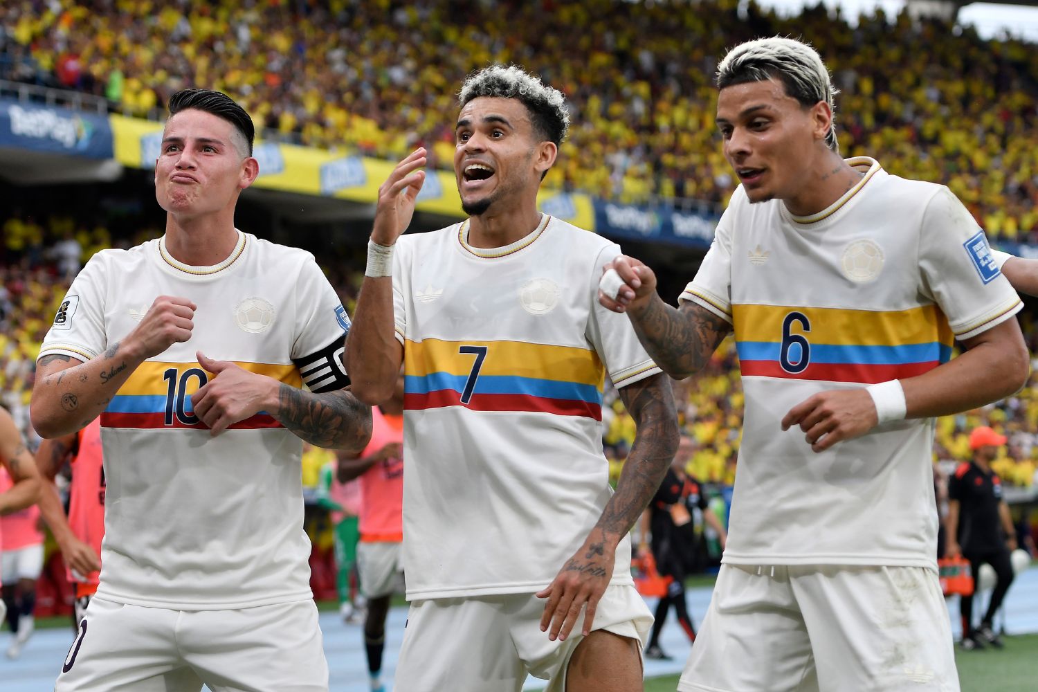 Luis Diaz celebrating with Colombia