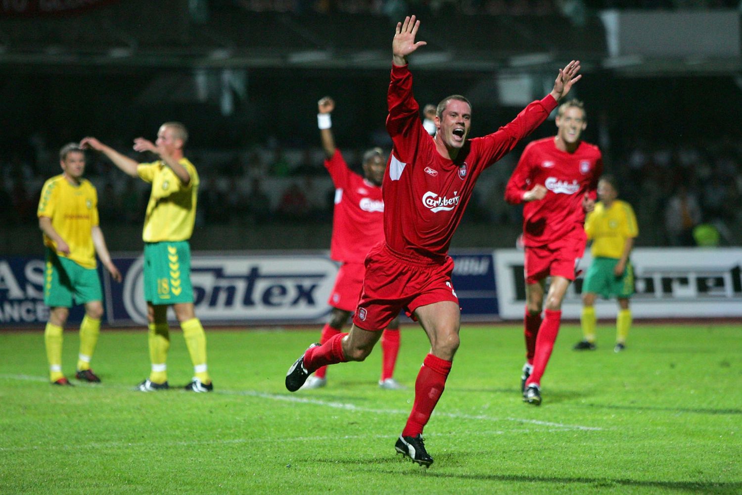 Carragher scores in Europe for Liverpool
