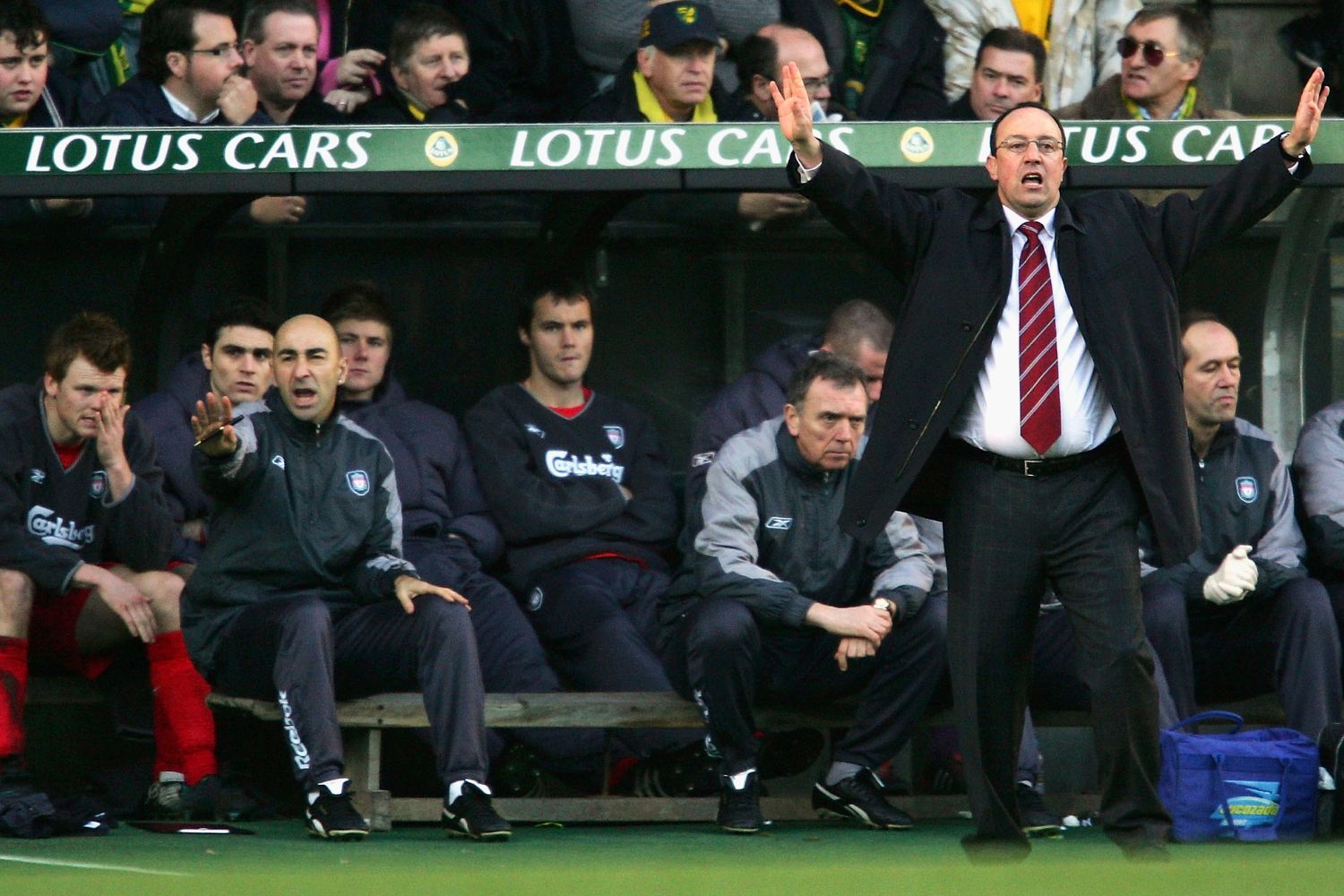 Rafa Benitez in charge of Liverpool in 2005 with David Raven in the background