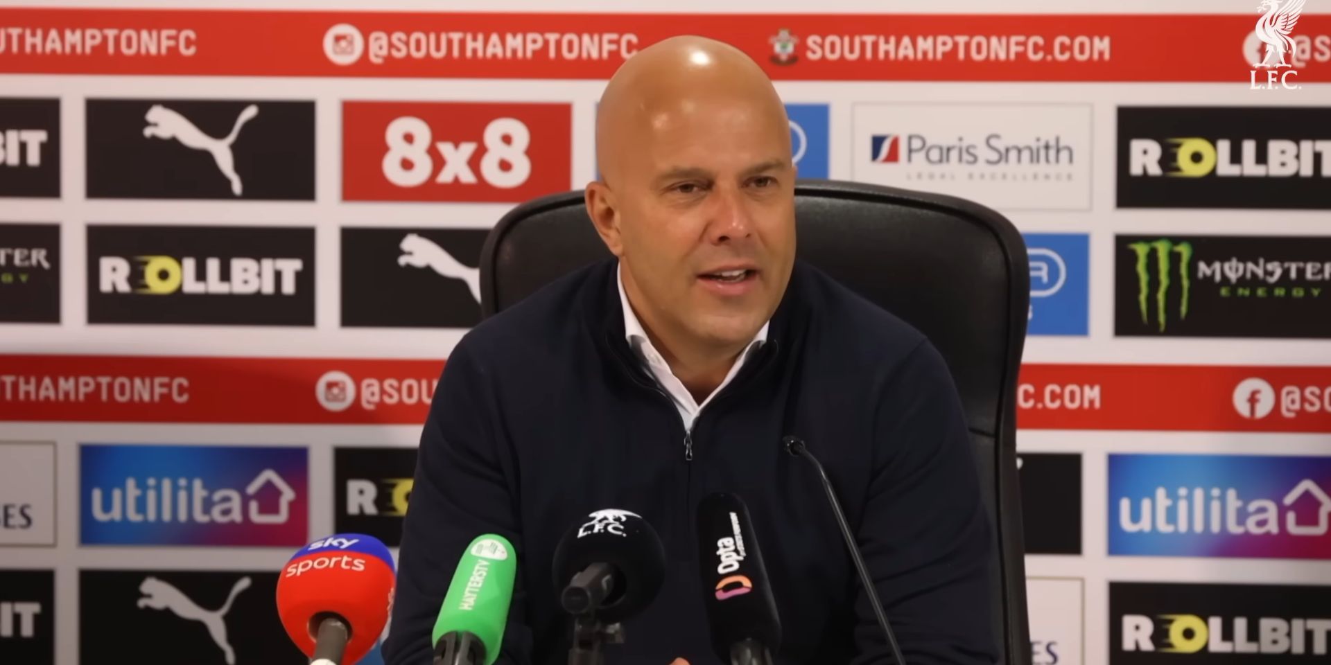 Arne Slot comments on Arsenal's loss of an 8-point lead