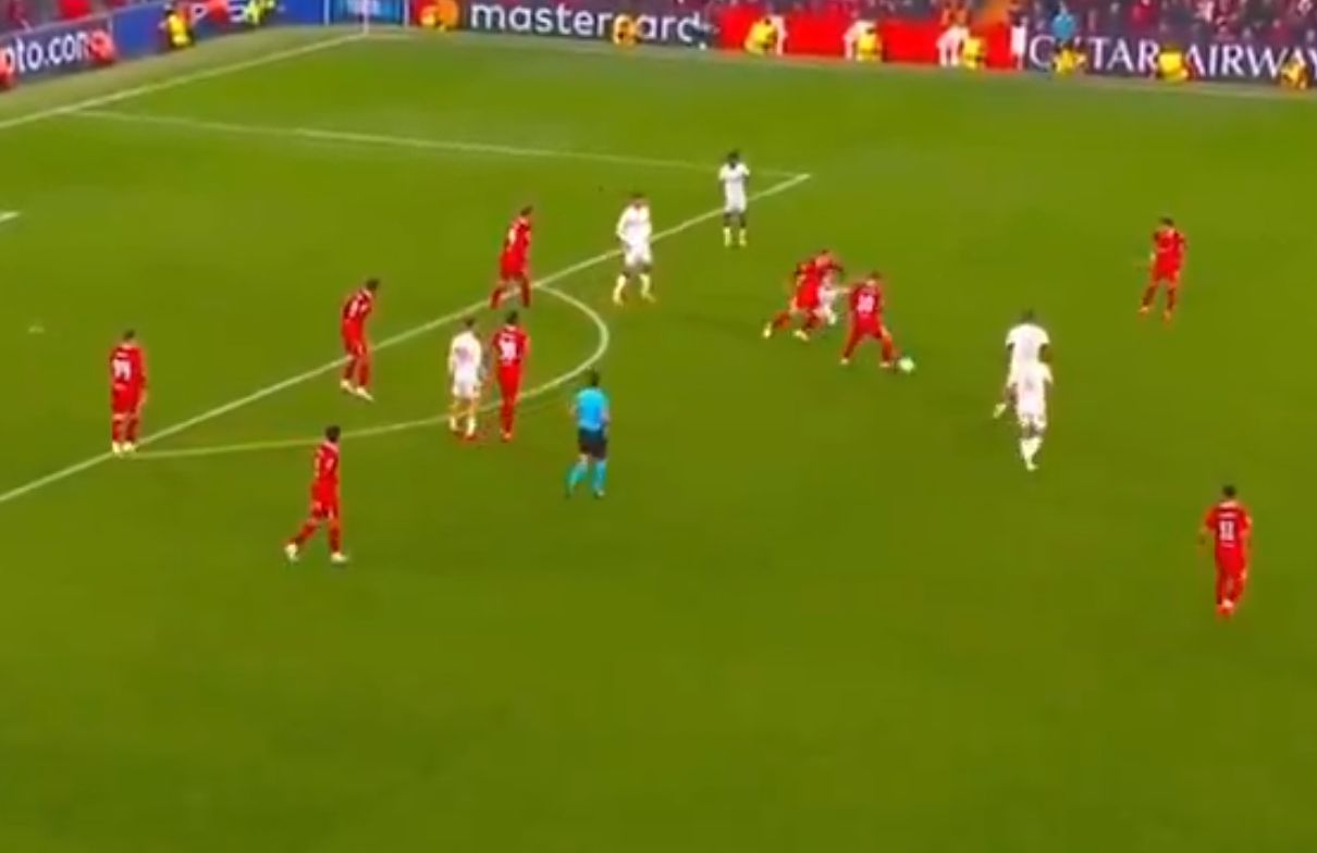 Andy Robertson played a key role in Luis Diaz goal.