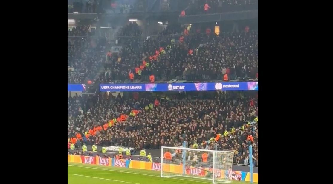 Feyenoord fans showed their admiration for Arne Slot tonight