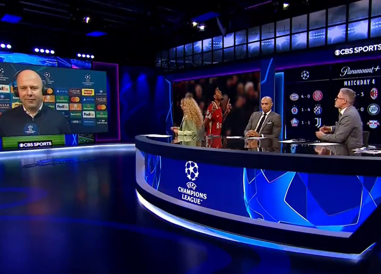 Arne Slot took a light-hearted dig at Jamie Carragher