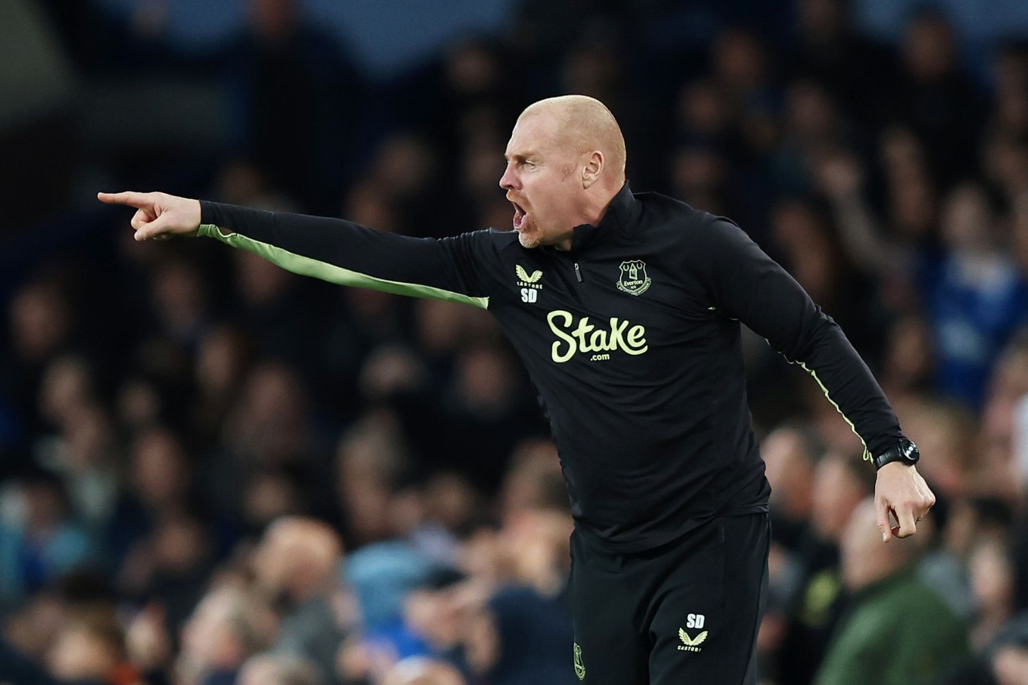 Sean Dyche manages Everton at Goodison Park