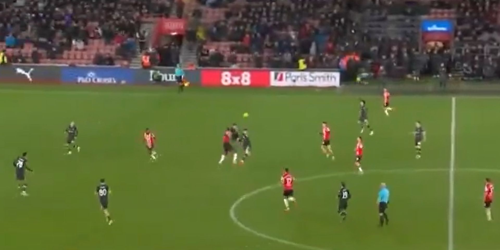 Wataru Endo beats Paul Onuachu to a header