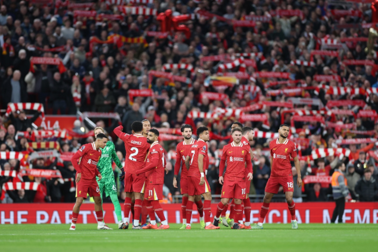 Arne Slot has made three changes to the Liverpool team for their clash against Newcastle