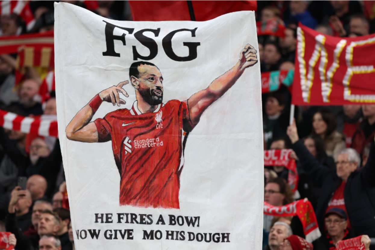 Liverpool fans make their feelings on Mo Salah clear