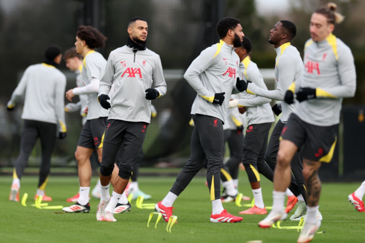 Cody Gakpo is eager for Arne Slot to play him against PSV Eindhoven