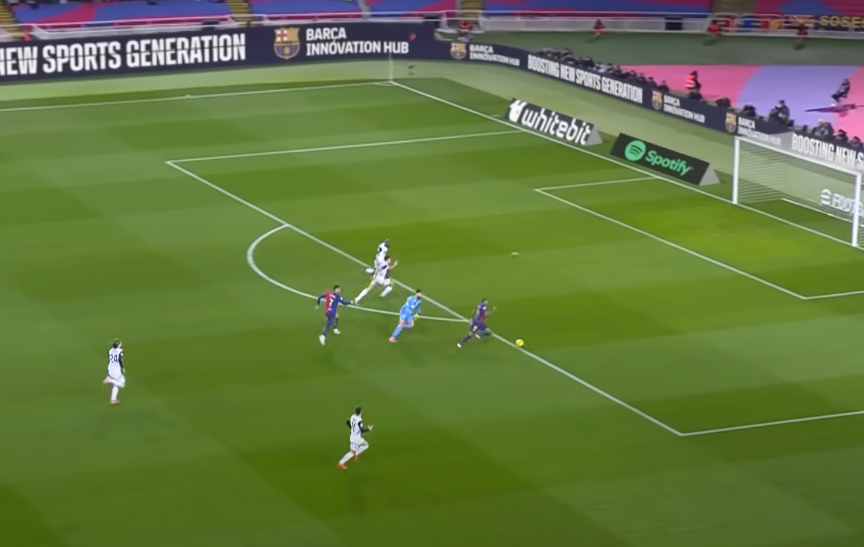 Giorgi Mamardashvili conceded seven goals to Barcelona on Sunday night