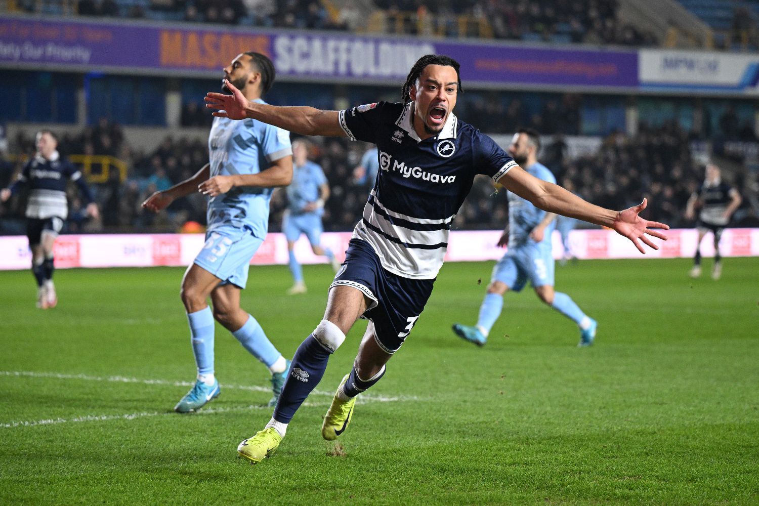 Calum Scanlon scores for Millwall