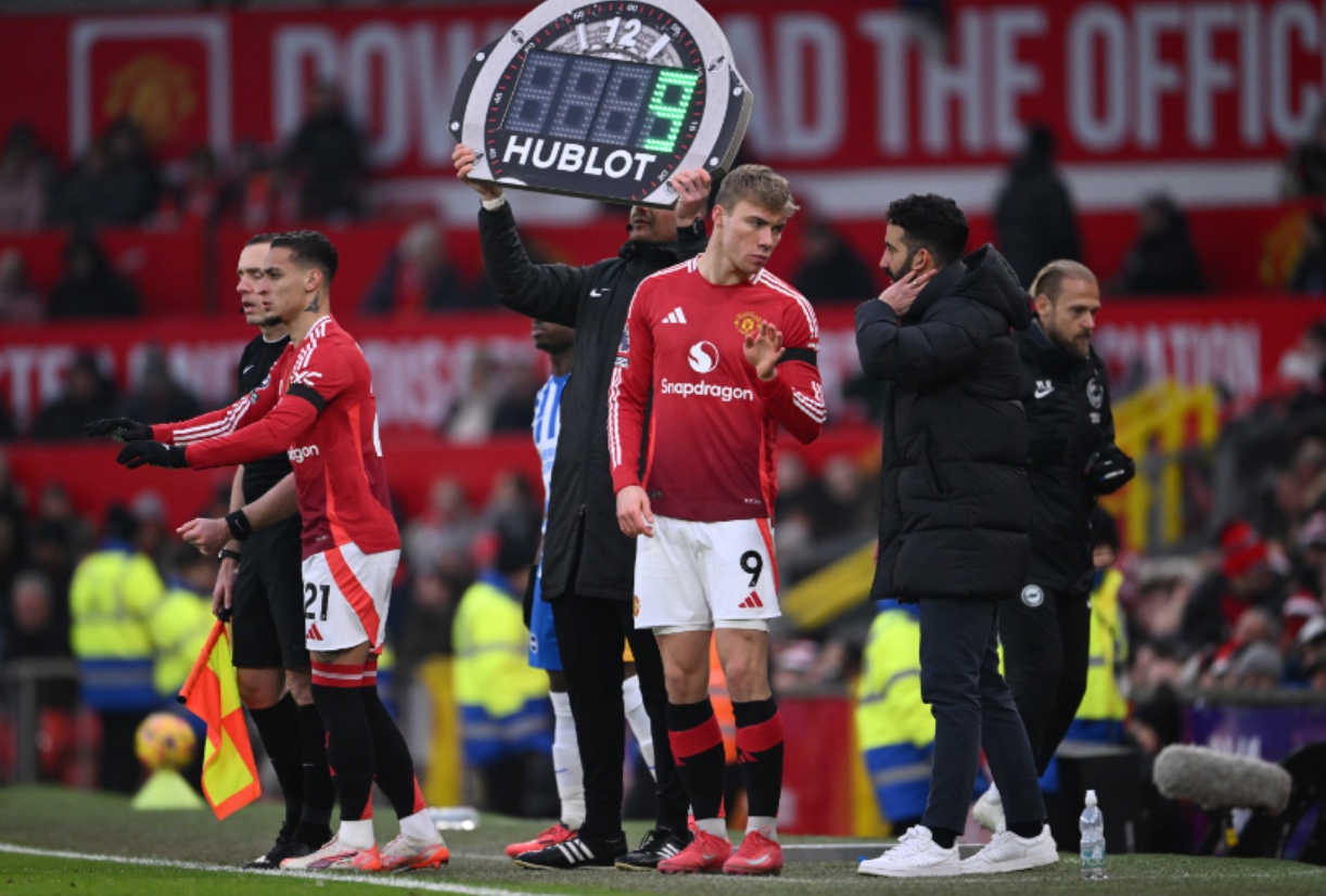 Roy Keane has lamented the toothless nature of Manchester United's attack