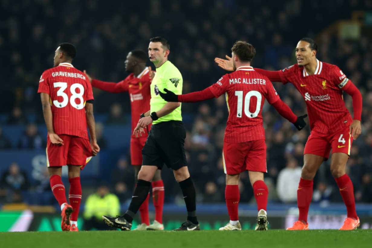 Michael Oliver had a night to forget in the Merseyside derby