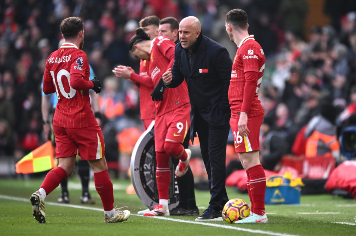Stephen Warnock said that Alexis Mac Allister looked 'dead on his feet' during Liverpool's win over Wolves