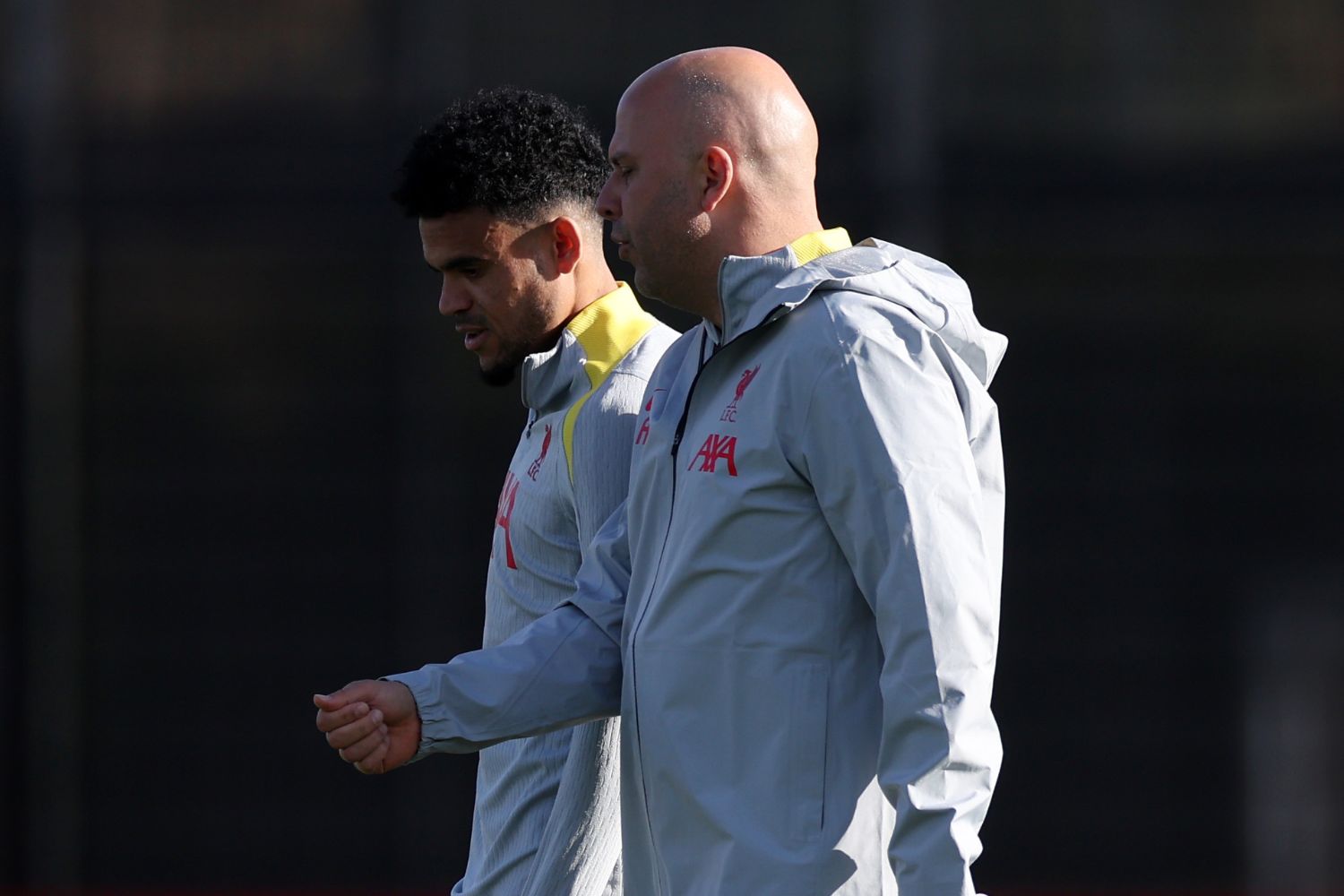 Luis Diaz with Arne Slot in Liverpool training