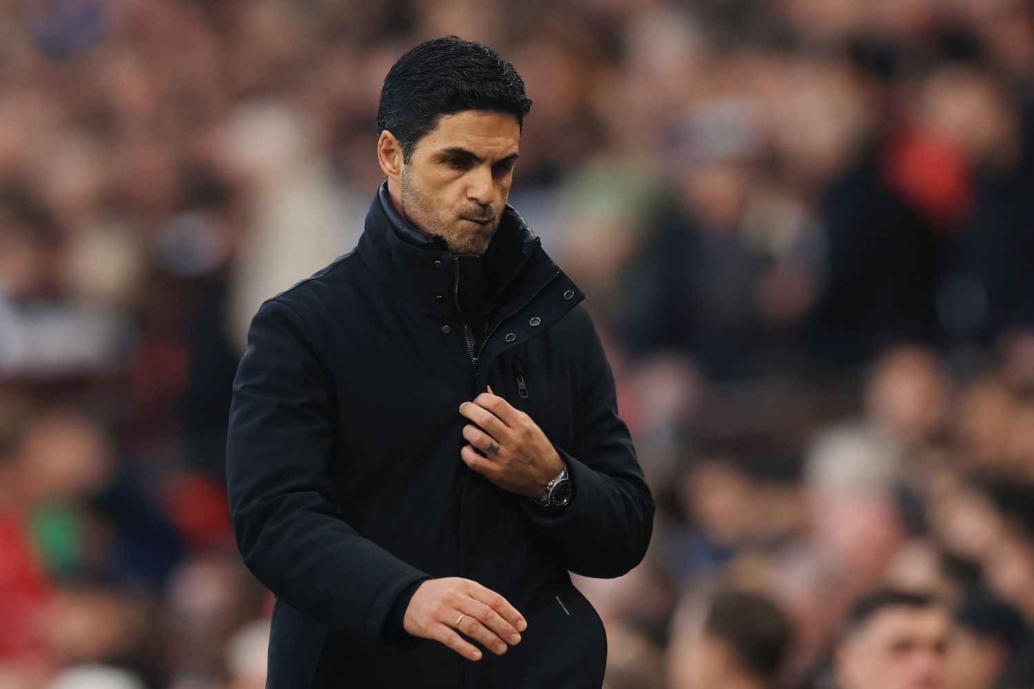 Mikel Arteta watches Arsenal draw against Manchester United