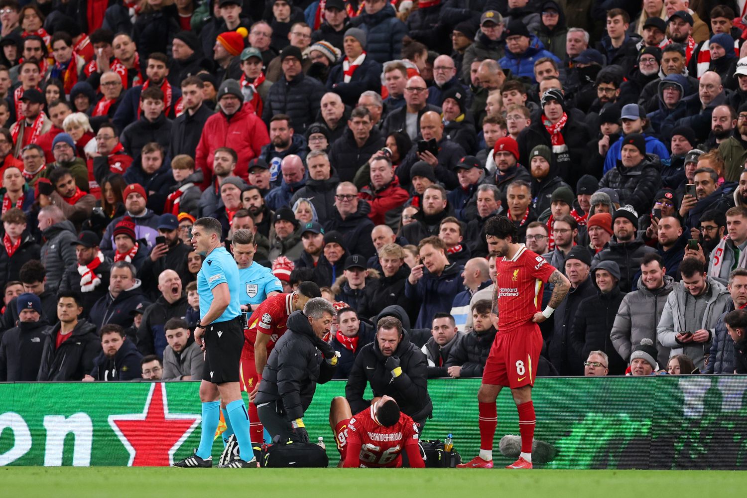 Trent Alexander-Arnold on the floor injured against PSG