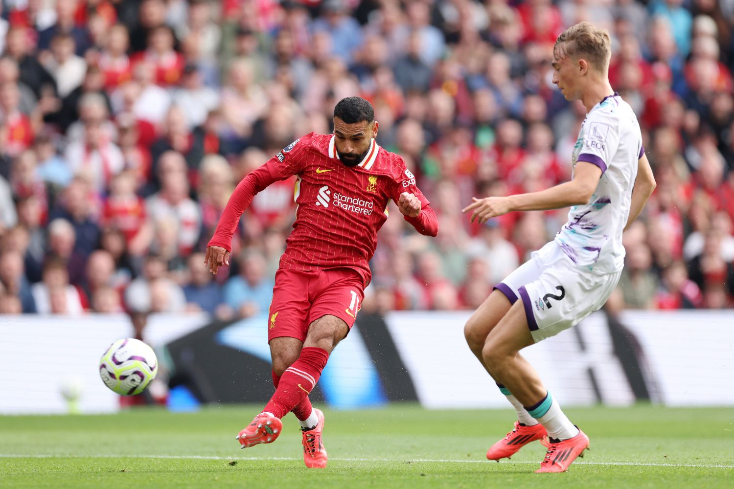 Dean Huijsen plays against Liverpool