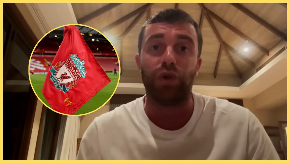 Fabrizio Romano speaks inside a house next to Liverpool flag.