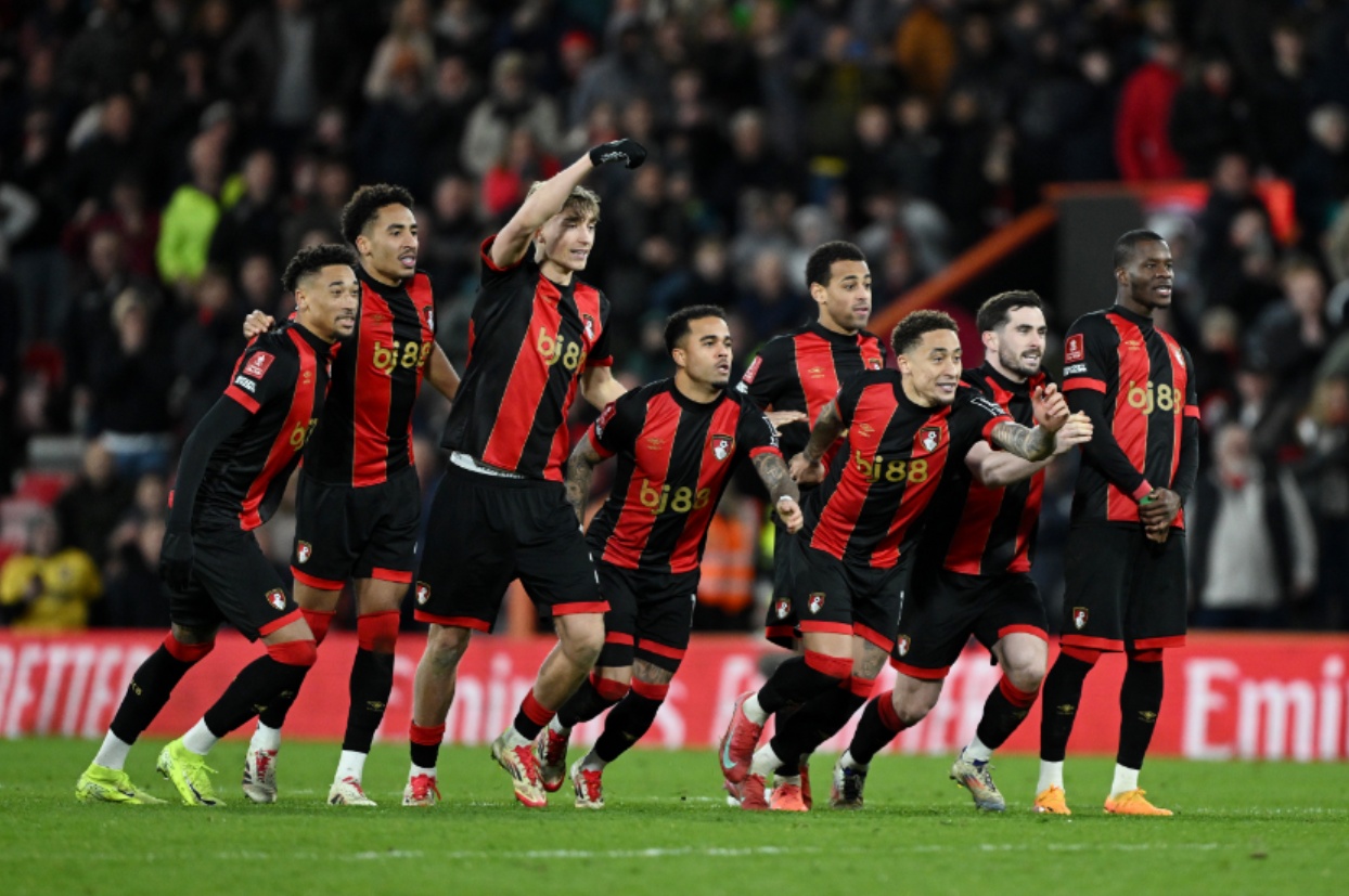 Justin Kluivert has claimed that Dean Huijsen won't be at Bournemouth next season